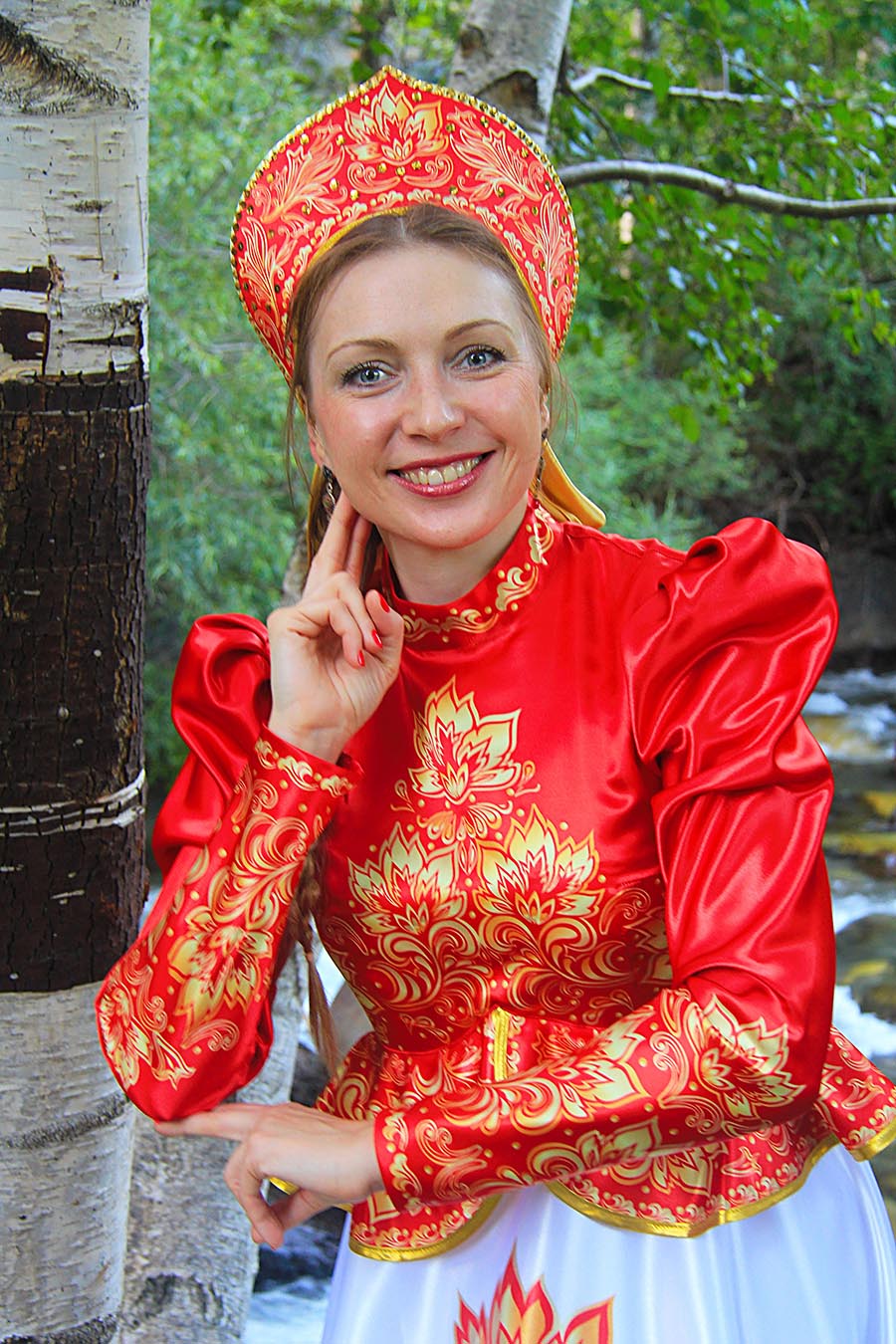 Women in Slavic costumes in Siliguri