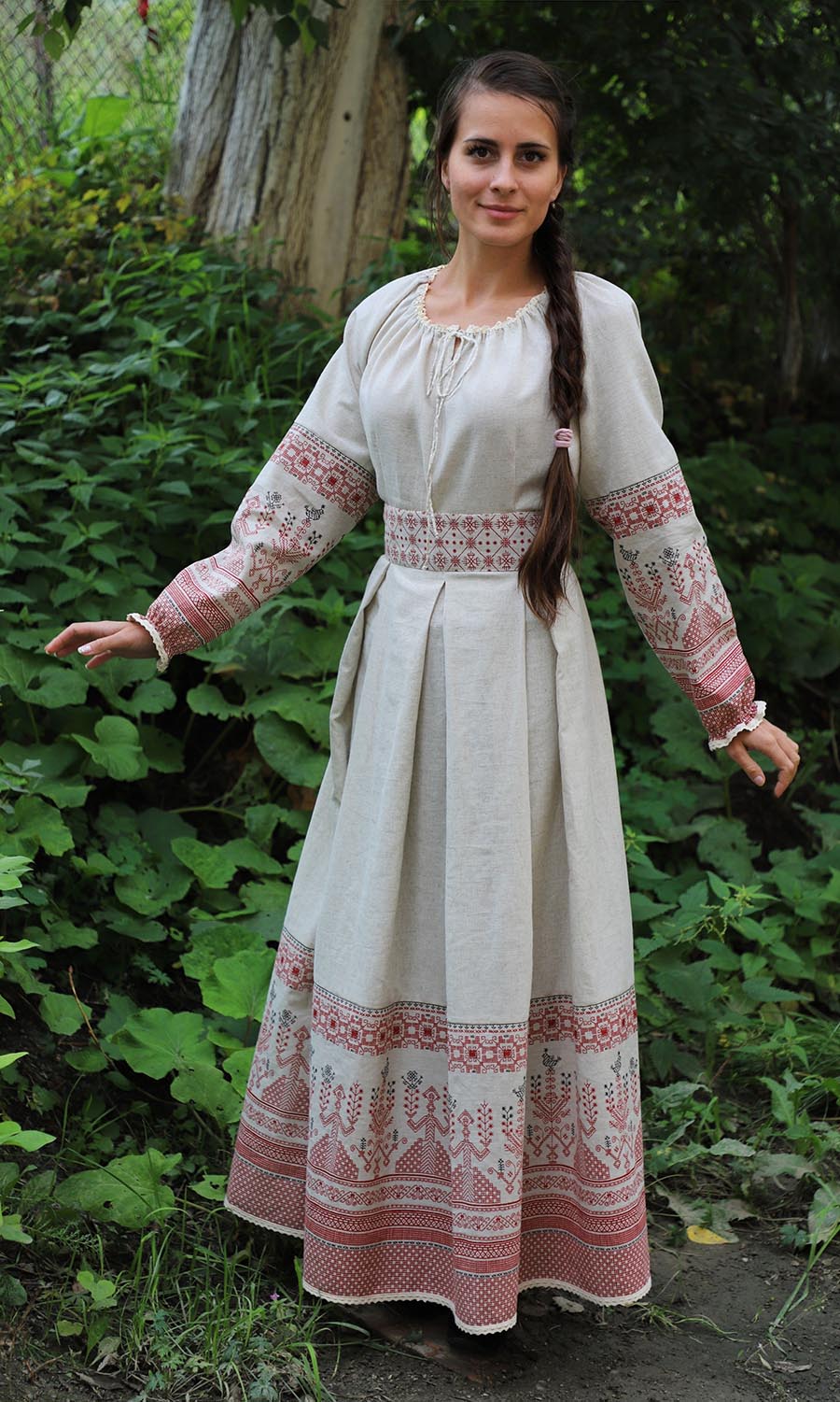 Girls in Slavic costumes in Siliguri