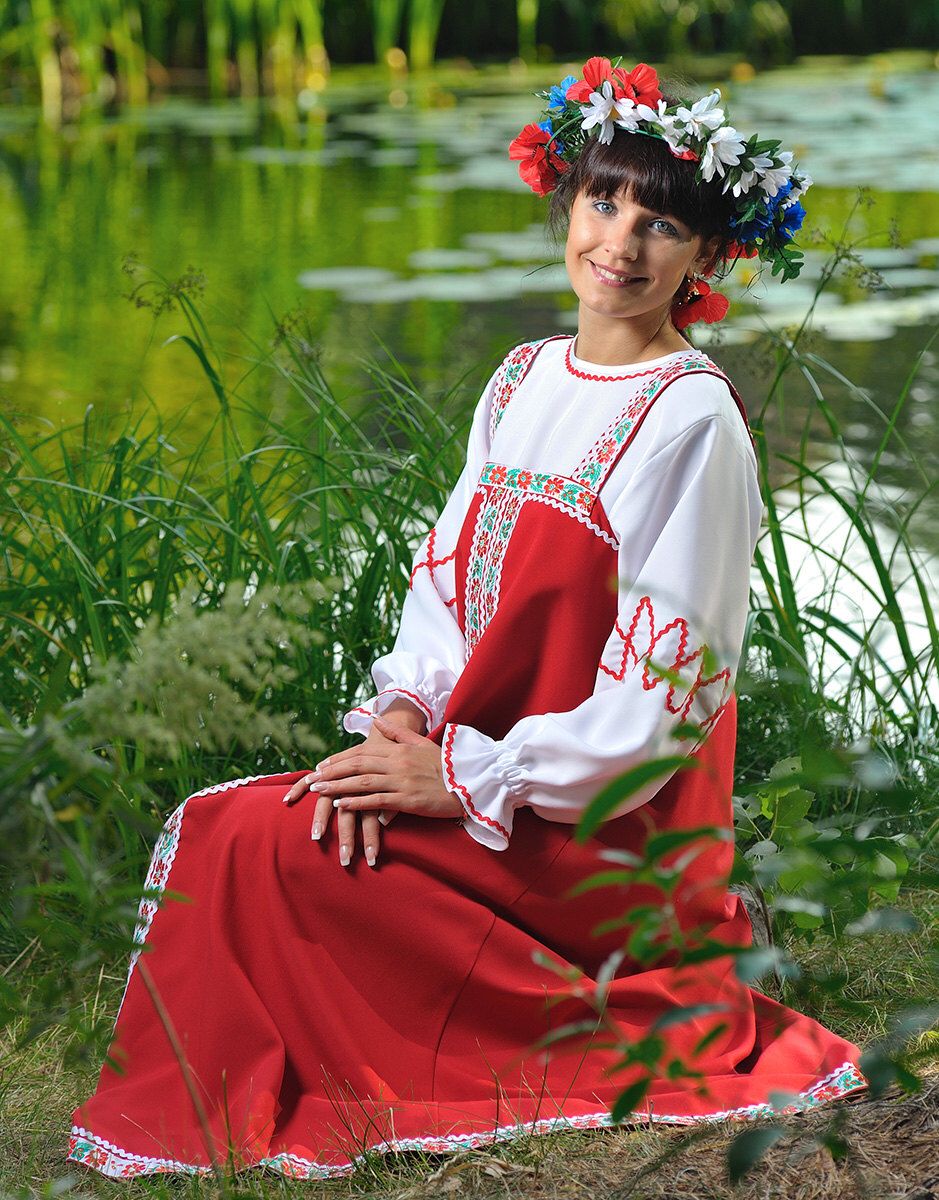 Beautiful girl Girls in Slavic costumes in Siliguri