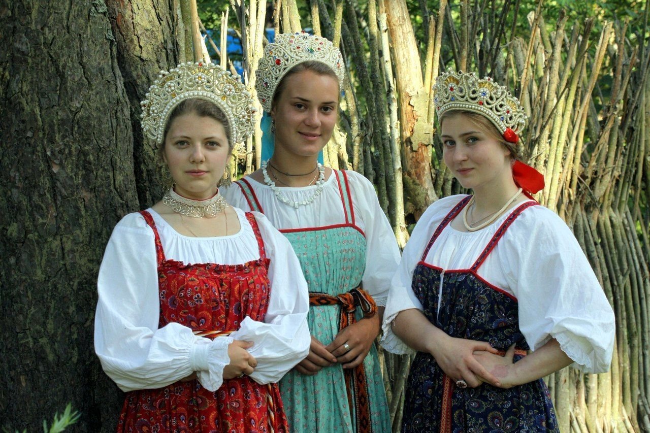 Sexy model Girls in Slavic costumes in Siliguri