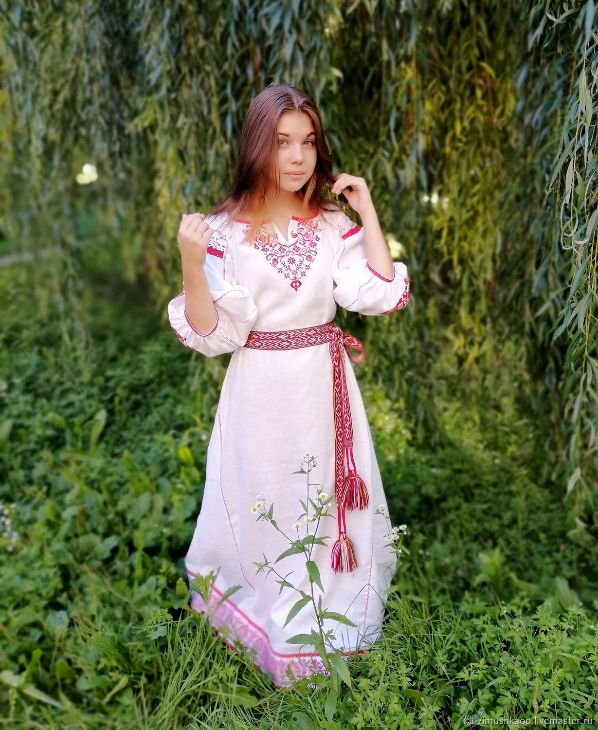 Girl Girls in Slavic costumes in Siliguri