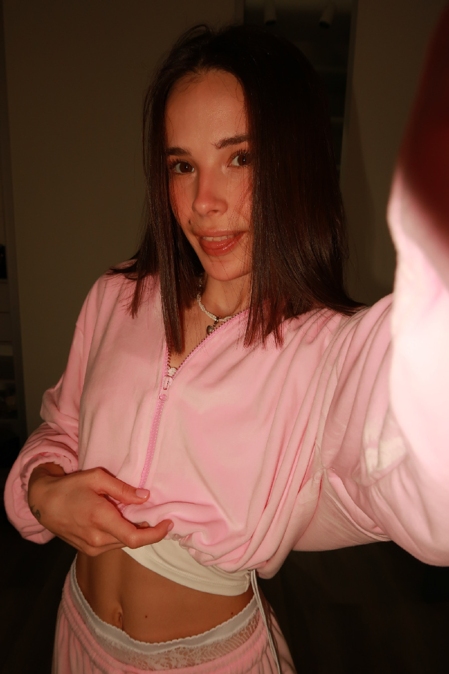 Tina brings the glow — live moments in Siliguri