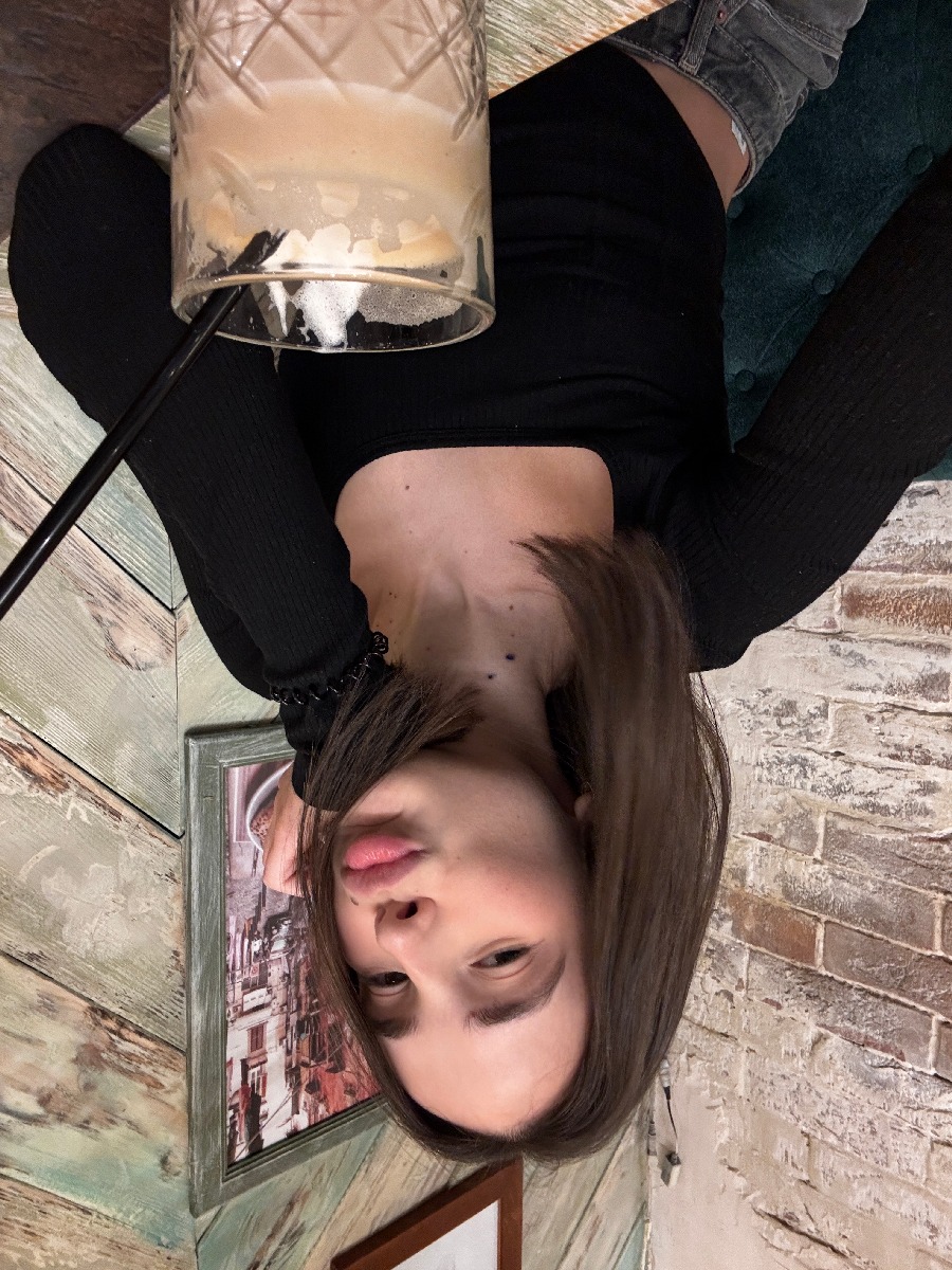 Fresh photos, fresh mood — Tina online in Siliguri